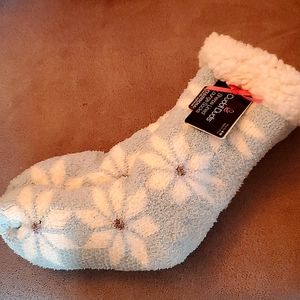 NWT CuddlDuds Slipper Socks